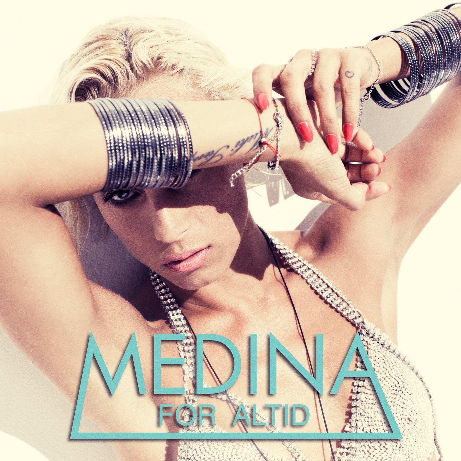 Medina afslører udgivelsesdato, albumtitel og -cover