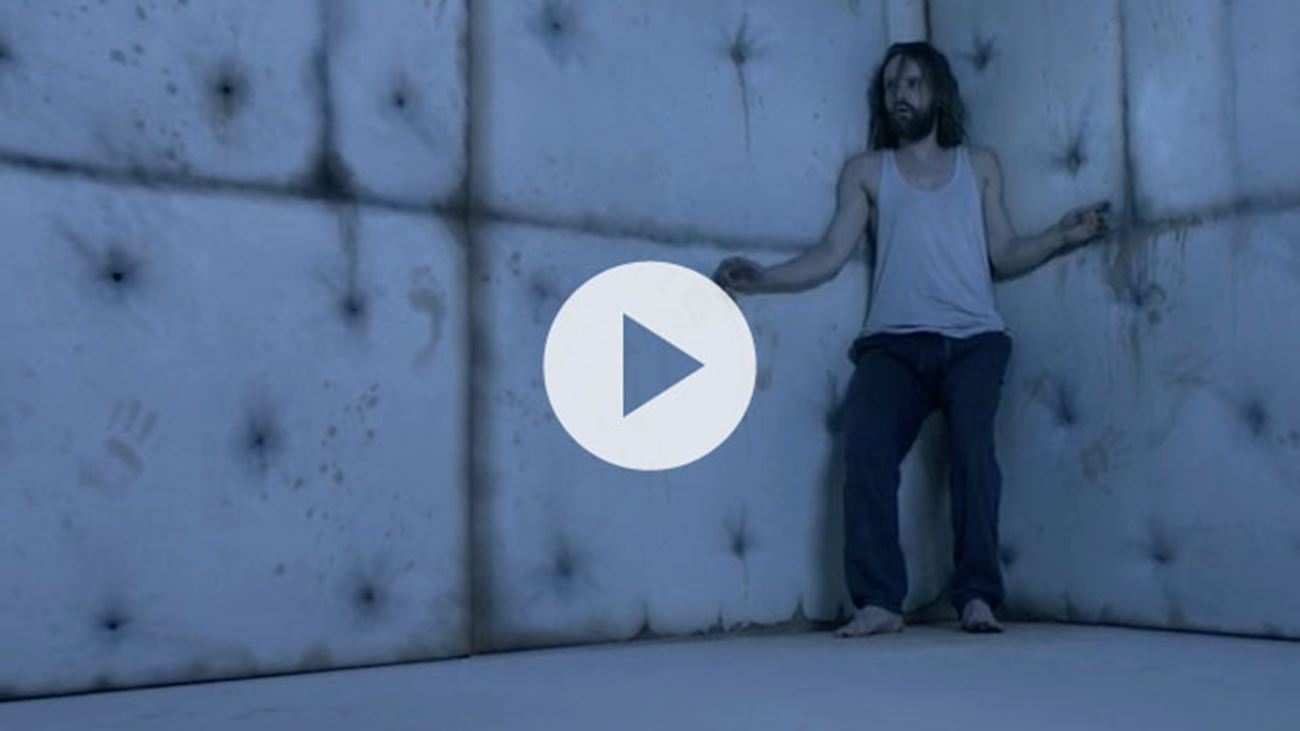 Video: Alcoholic Faith Mission tager dig med ud i sindets dybeste afkroge