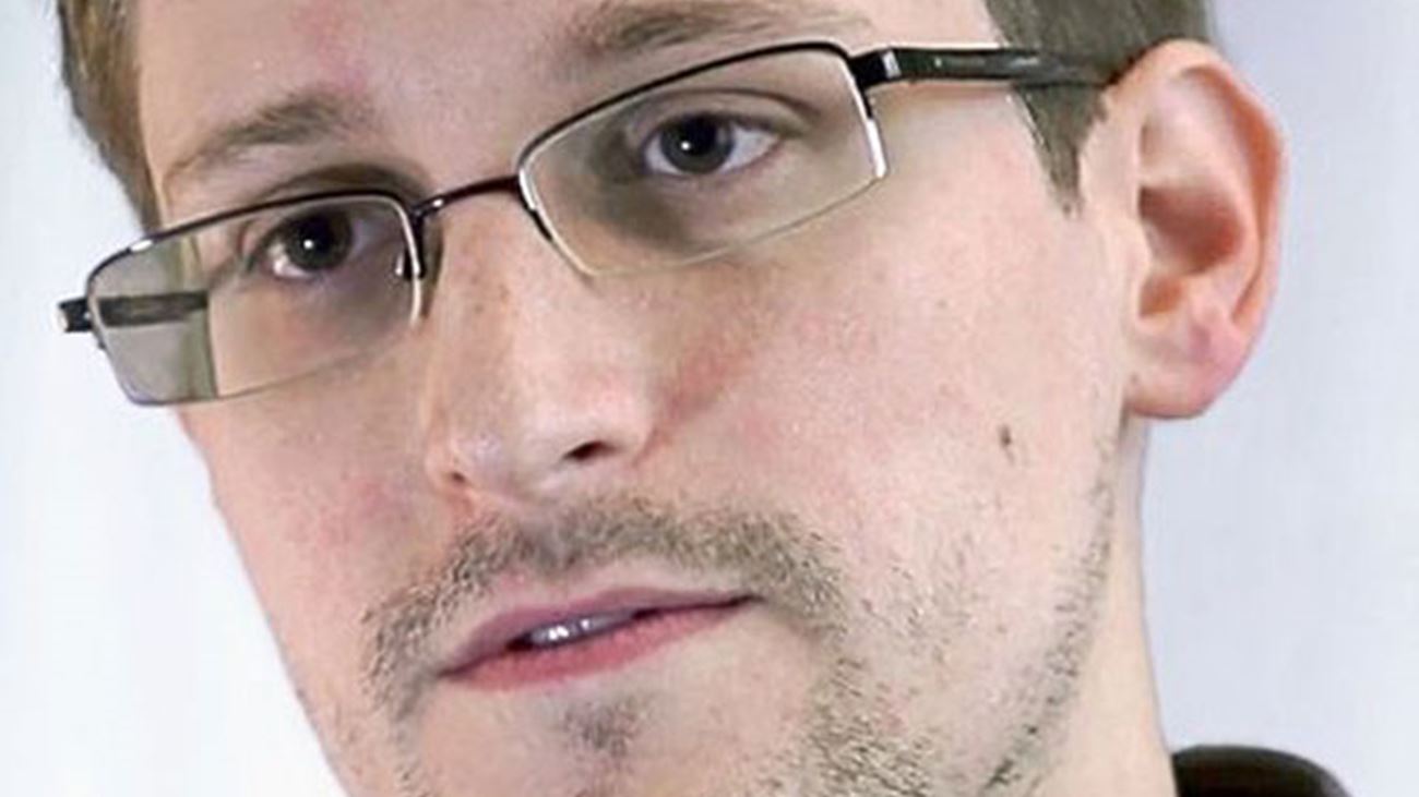 Edward Snowden indspiller sang med Jean Michel Jarre