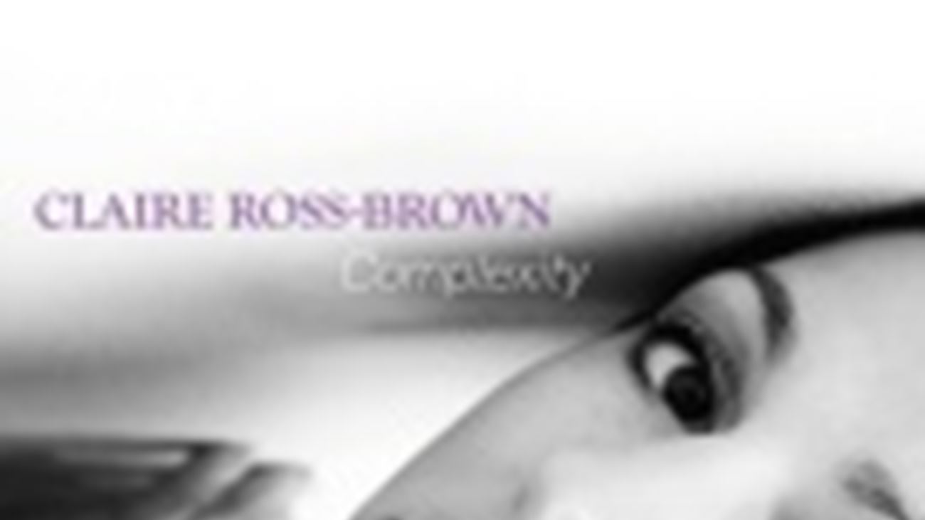 Claire Ross-Brown debuterer