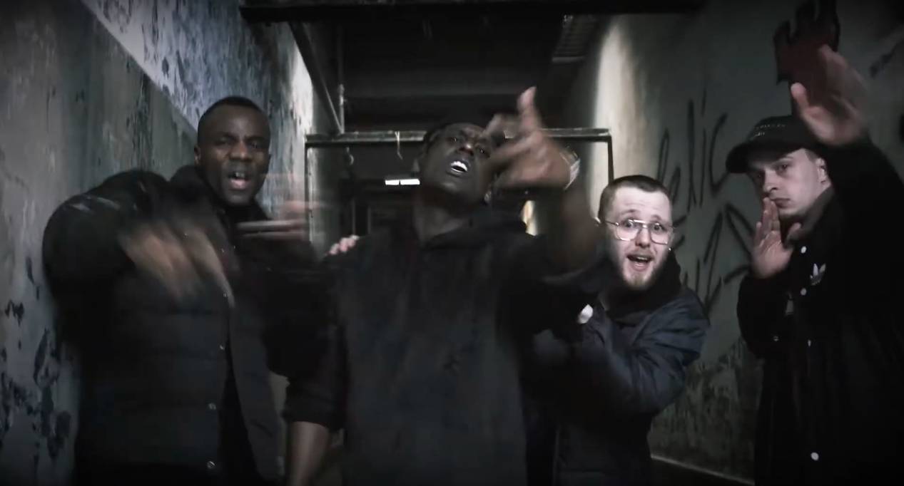 VIDEO: Negash Ali allierer sig med andre stærke Aarhus-rappere 