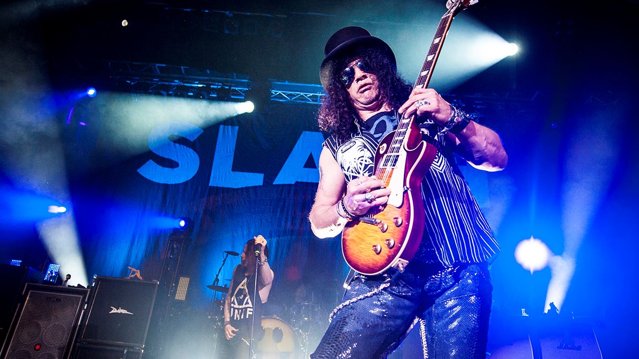 Slash udgiver nyt album og tager på turné