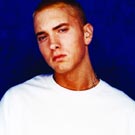Eminem anklaget for slåskamp på pissoir