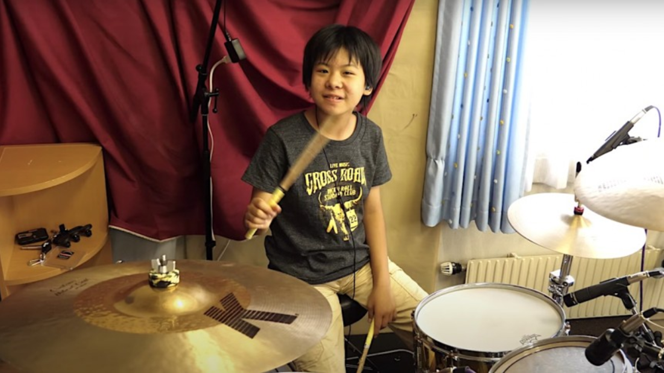 VIDEO: 10-årigt geni spiller udfordrende Rush-klassiker