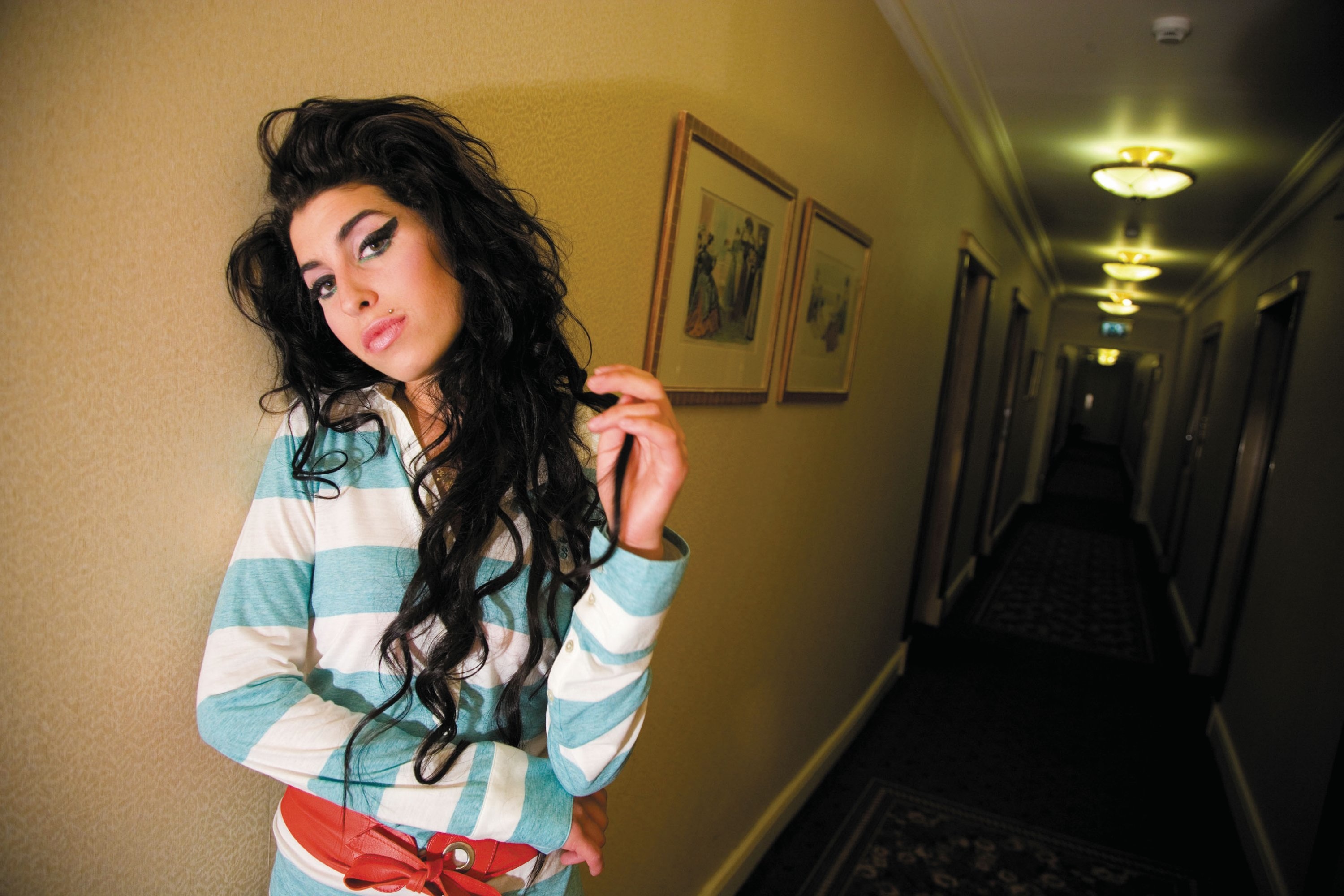 Winehouse nummer to på den danske hitliste